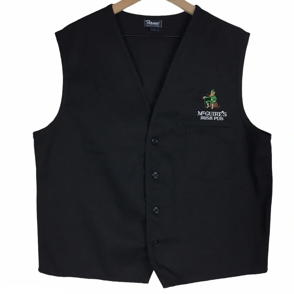 MCGUIRE’S IRISH PUB Vest Staff Waiter Embroidered Novelty Leprechaun Size Large